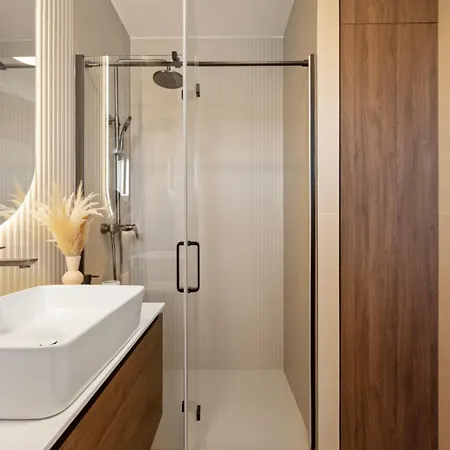 Lägenhet Luxury Aquarius - Beachside With Hot Tub *