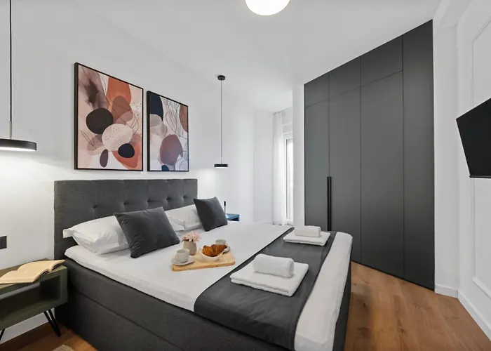 Luxury Aquarius - Beachside With Hot Tub