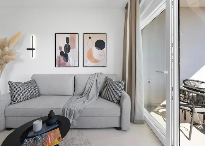 Luxury Aquarius - Beachside With Hot Tub 沃迪切